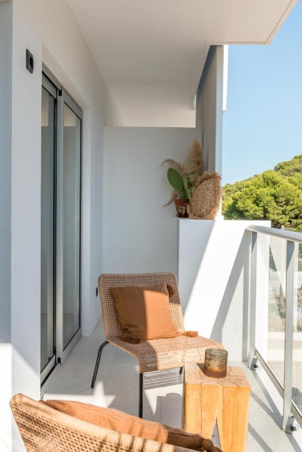 The Olive Boutique Suites & Spa Cala Llonga  Exteriör bild