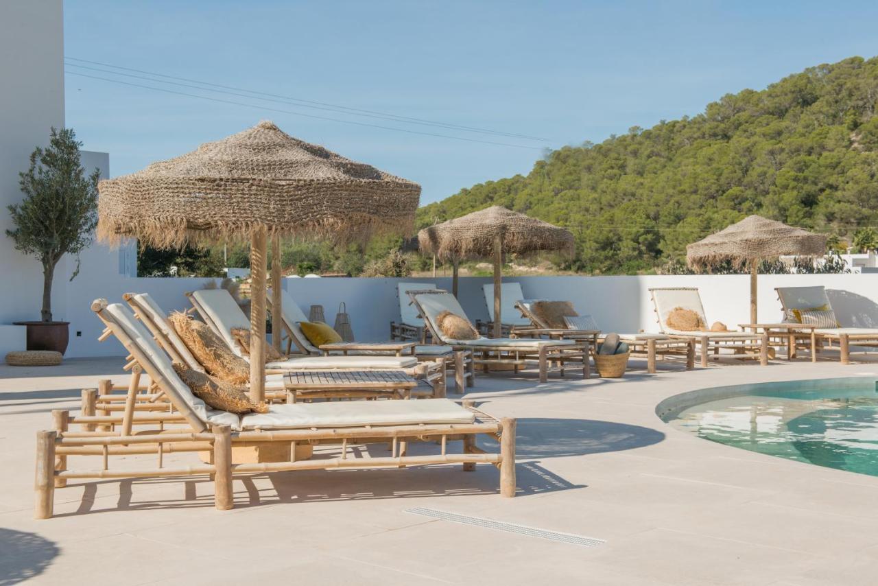 The Olive Boutique Suites & Spa Cala Llonga  Exteriör bild