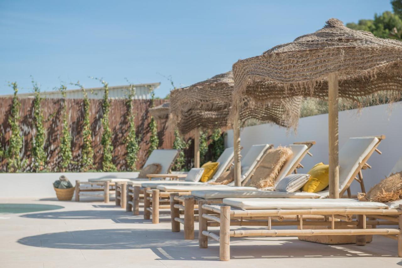 The Olive Boutique Suites & Spa Cala Llonga  Exteriör bild