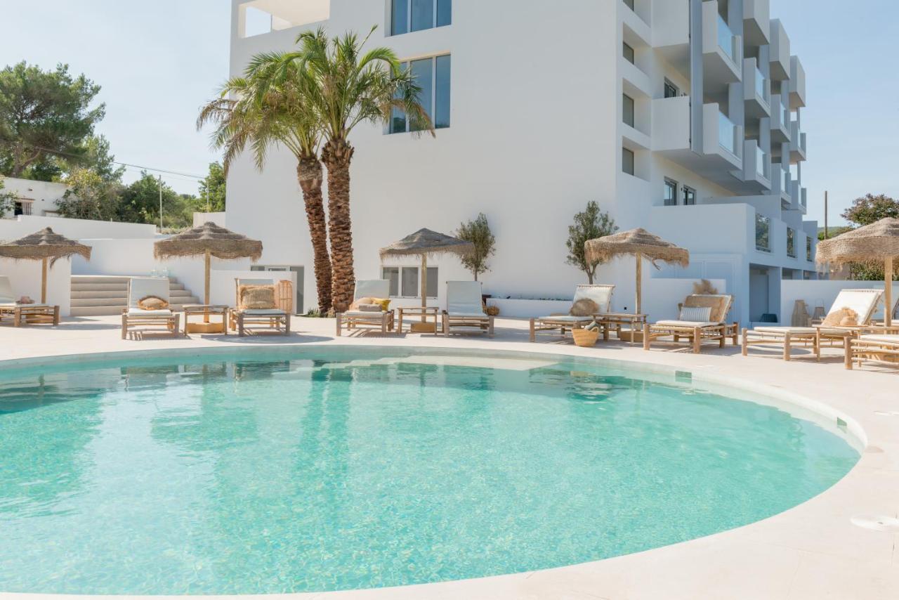The Olive Boutique Suites & Spa Cala Llonga  Exteriör bild