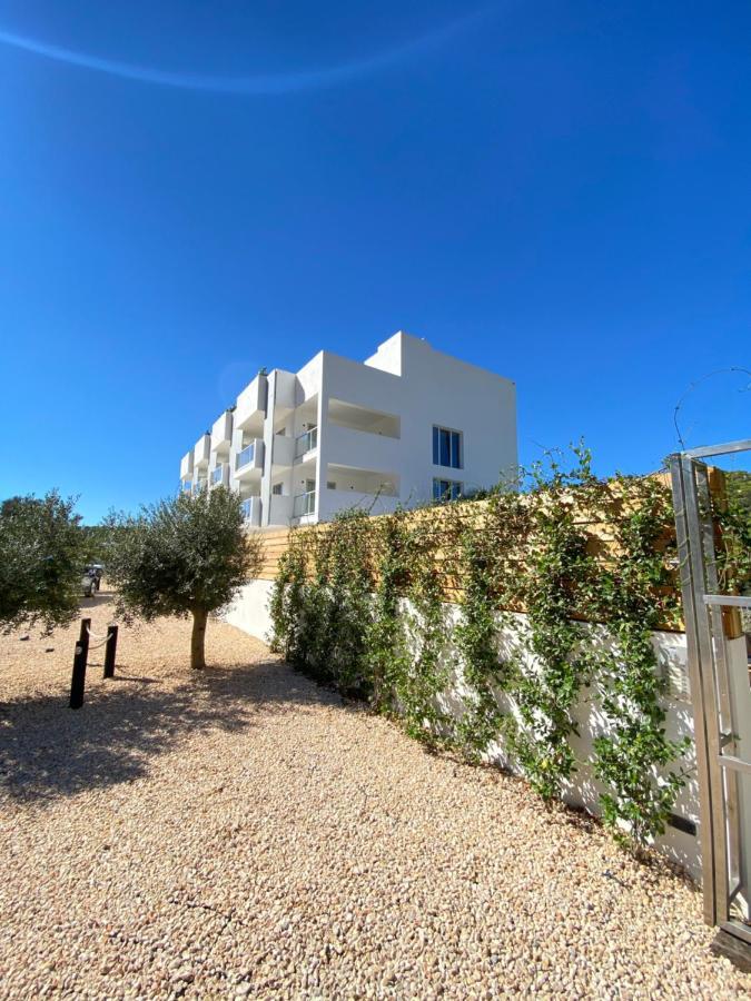 The Olive Boutique Suites & Spa Cala Llonga  Exteriör bild