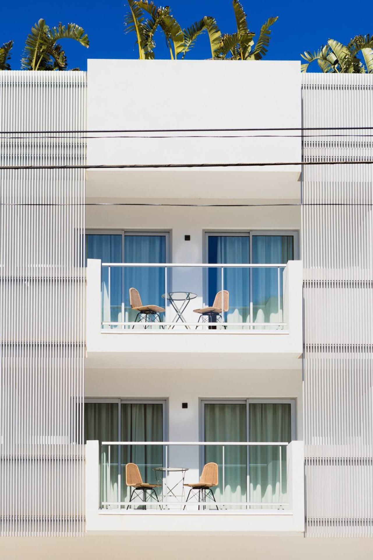 The Olive Boutique Suites & Spa Cala Llonga  Exteriör bild