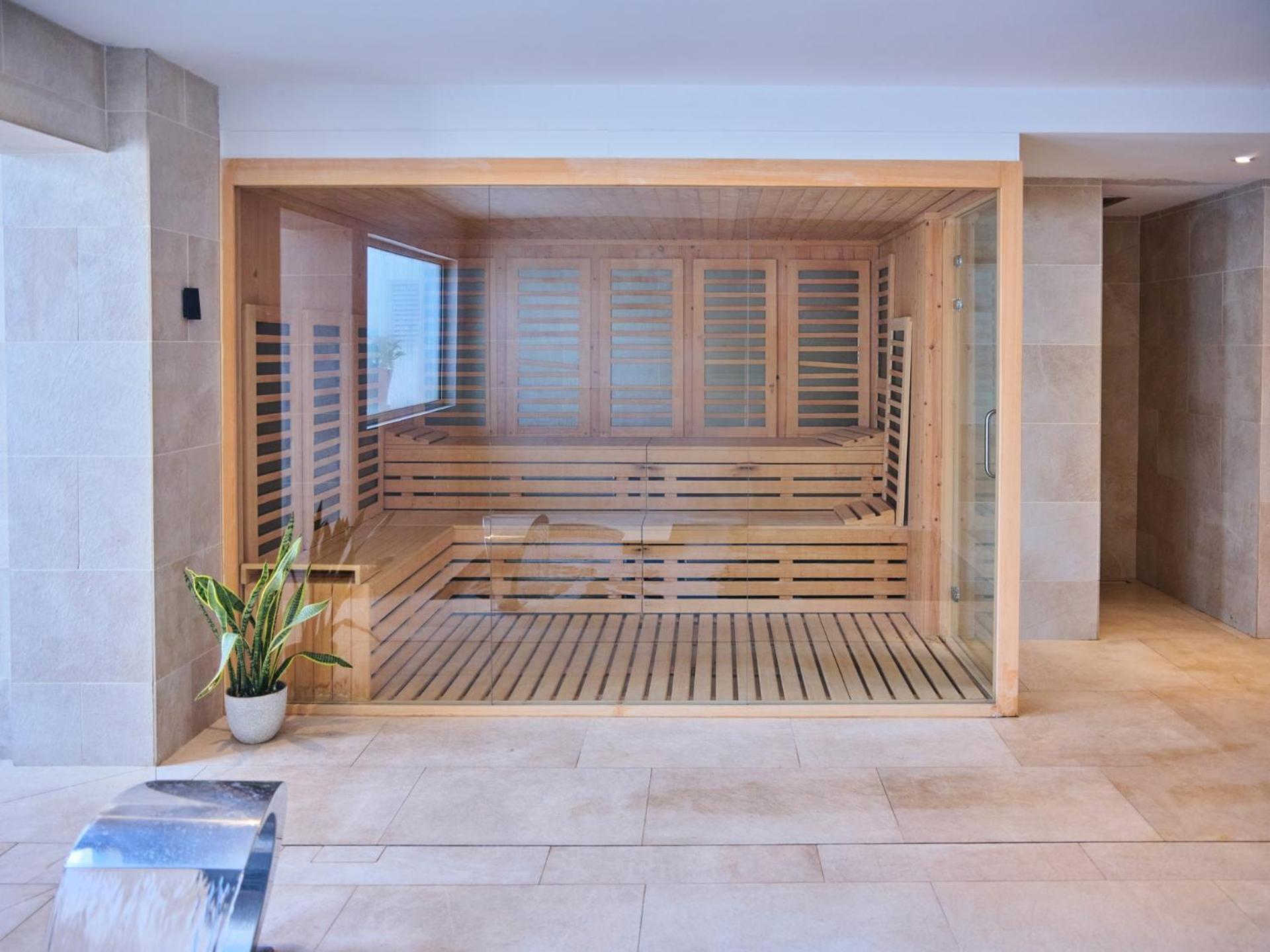 The Olive Boutique Suites & Spa Cala Llonga  Exteriör bild